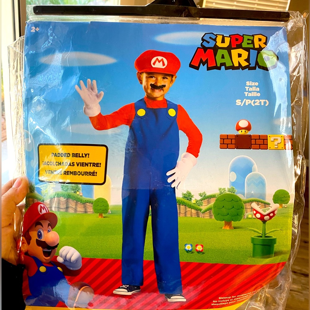 2T Mario Costume, Complete in Good Condition